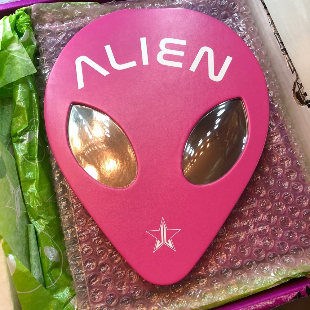 Jeffree Star ⭐️ Alien 👽 Palette tissue paper